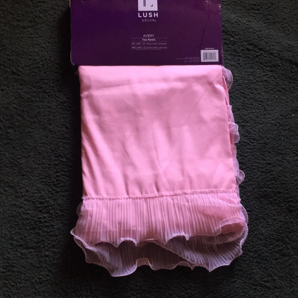 New! Lush Decor Kemmy Sissy Barbie pink rows of ruffles Drapes Little Girl Girly - Picture 6 of 10